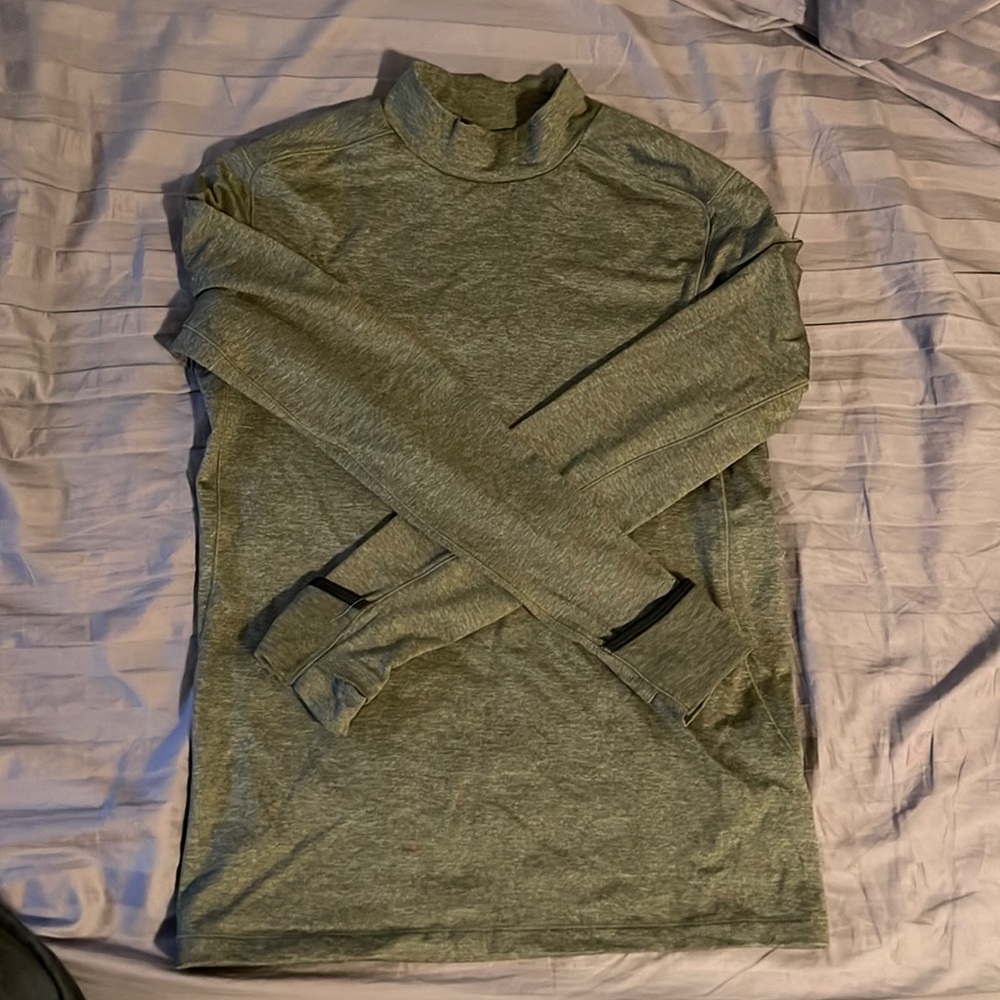 Sporty long sleeve shirt, olive green